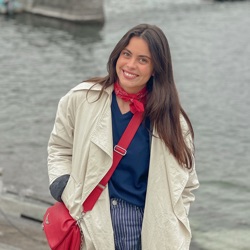 Claudia profile picture