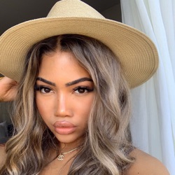 Lola profile picture
