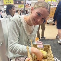 millie profile picture