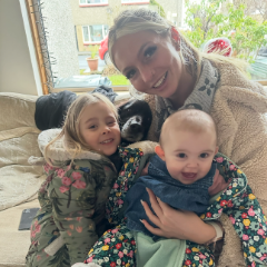 Lara profile picture