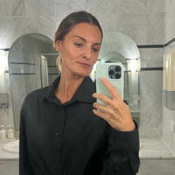 Carla profile picture