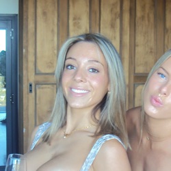 Tess profile picture