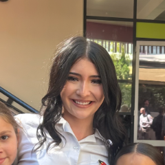 chloe profile picture