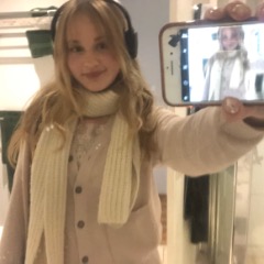 Evie profile picture