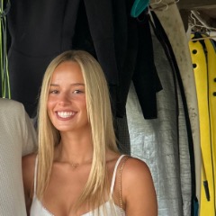 laura profile picture