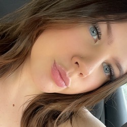 ella profile picture