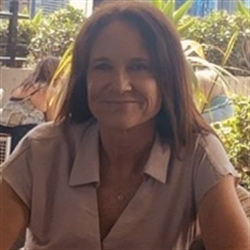 Elizabeth profile picture