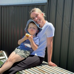 Lily profile picture