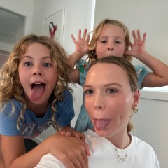 Emily profile picture