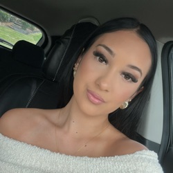 Tasanee profile picture