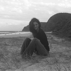 Claudia profile picture