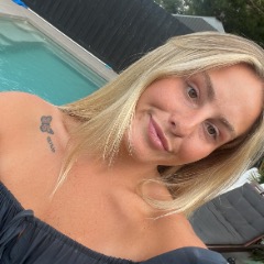 Lara profile picture