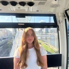 Naomi profile picture