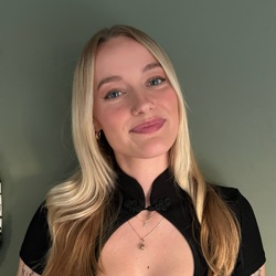 Lucy profile picture