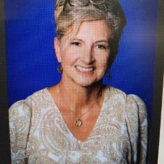 Suzanne profile picture