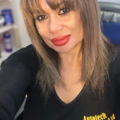 Julie profile picture