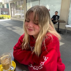 Chloe profile picture