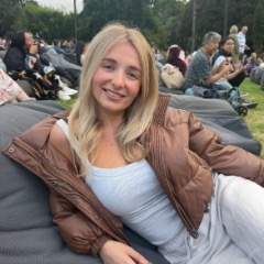 Laura profile picture