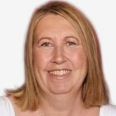 Julie profile picture
