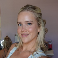 Astrid profile picture