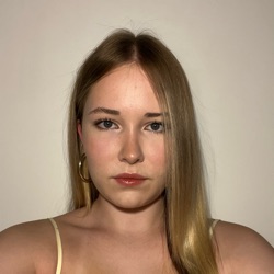 Lara profile picture
