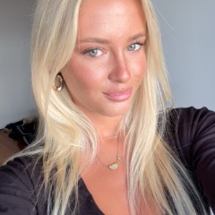 Holly profile picture