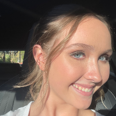 Emily profile picture