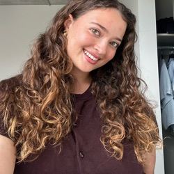 Mihaiela profile picture
