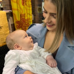 laura profile picture