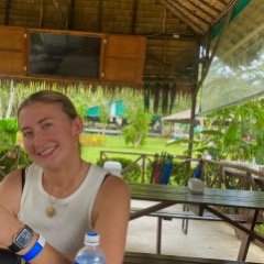 Claudia profile picture