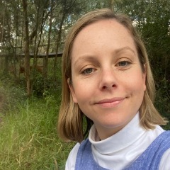 Emilia profile picture