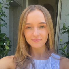 Holly profile picture