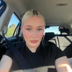 Lily profile picture