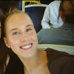 Emily profile picture
