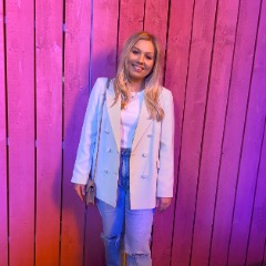 Lucy profile picture