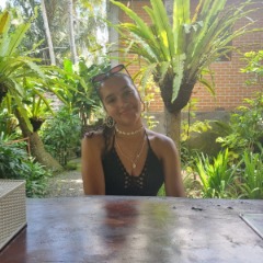 Charis profile picture