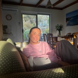 paris profile picture