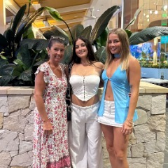 Renee profile picture