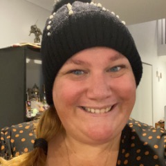 Elizabeth profile picture