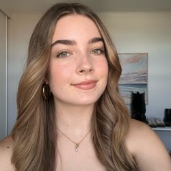 Sophie profile picture