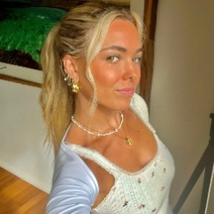 Lara profile picture