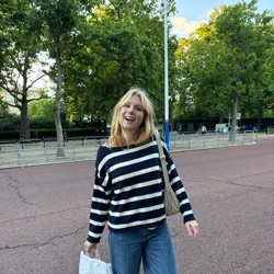 Emily profile picture