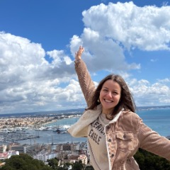 Julie profile picture