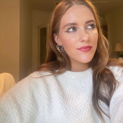 Lili-Rose profile picture