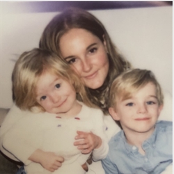 Lola profile picture