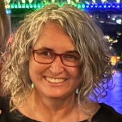 Julie profile picture