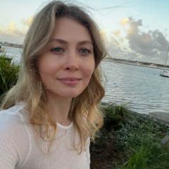Laura profile picture