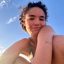 Emily profile picture