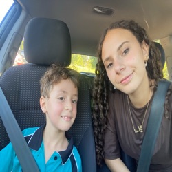 sarah profile picture