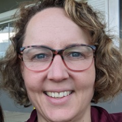 Holly profile picture